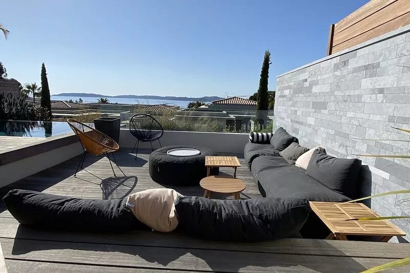LUXURY VILLA CLOSED TO THE BEACH AND CITY CENTER