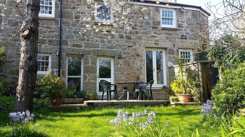 Converted Coach House In Private Location