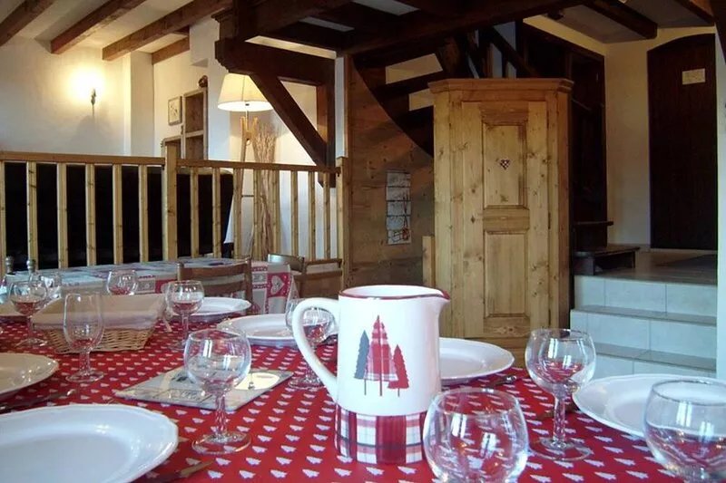 Chalet Crest-Voland, 5 bedrooms, 10 persons