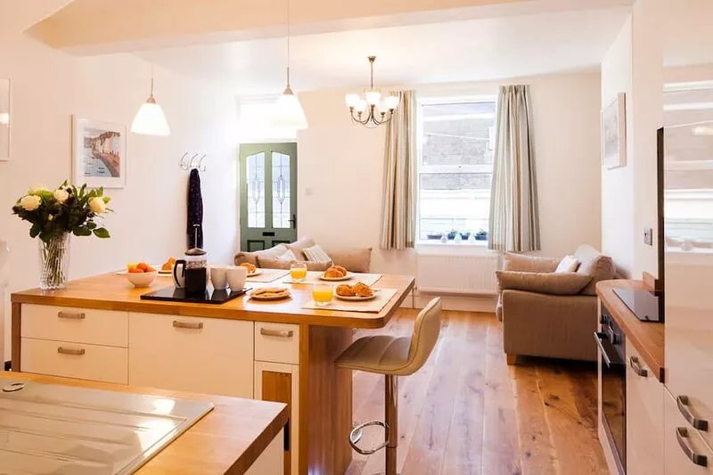 Terraced Cottage In The Centre Of Picturesque Dartmouth, South Devon, England