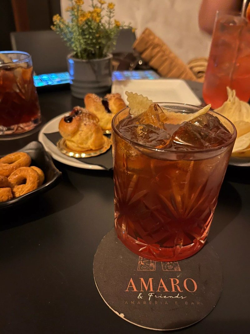 Amaro & Friends