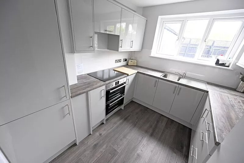 Central Townhouse Perfect For Get-Togethers Sleeps 10