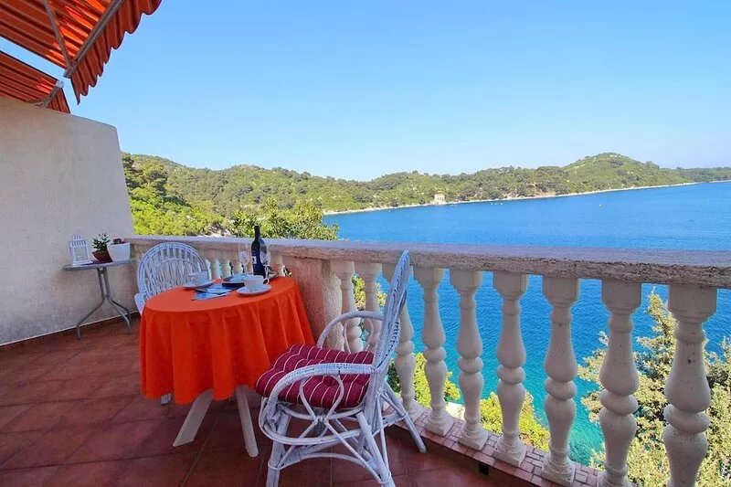 Apartments Filipović - Comfort One-Bedroom Apartment with Balcony and Sea View