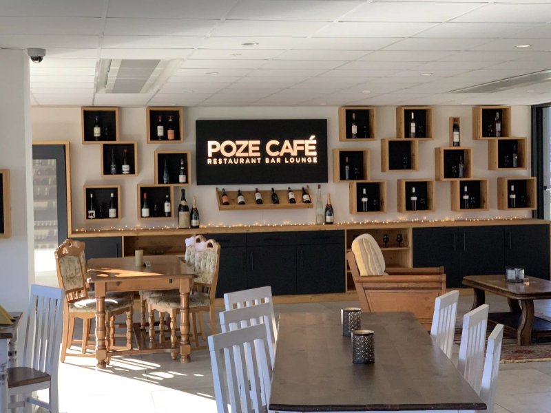 POZE CAFE