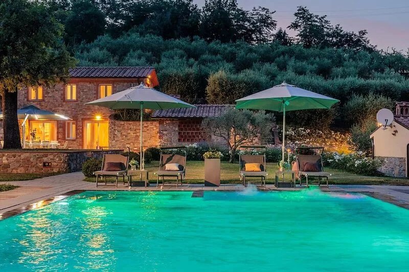 Nonno Giulivo Farmhouse, a Modern Hidden Tuscan Sanctuary with Private Pool