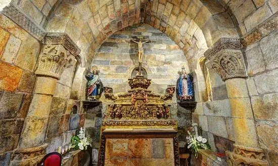 Igreja Romanica de Aroes