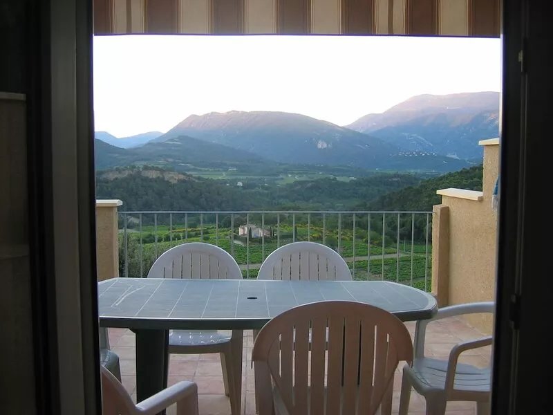 house with WIFI with its panoramic view of Mont Ventoux and Baronnies