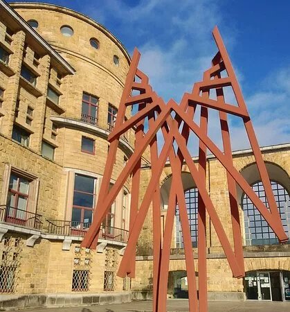 Escultura <Arbol de la ciencia>
