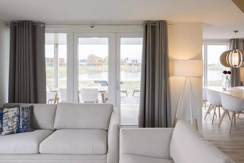 Modern villa, 2 bathrooms, near the Veerse Meer