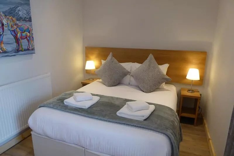 The Stables Lower Cottage 5 (Auchendennan) - sleeps 2 guests  in 1 bedroom