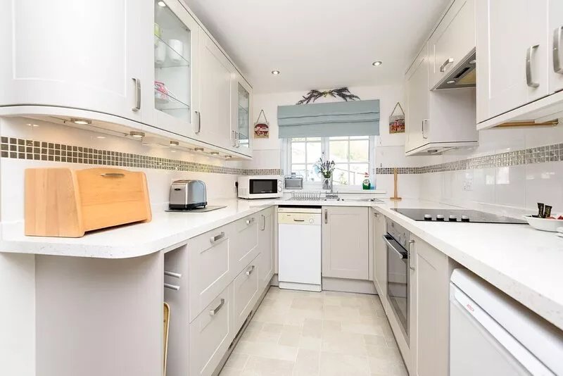 Beautiful Looe cottage two minutes from the sea