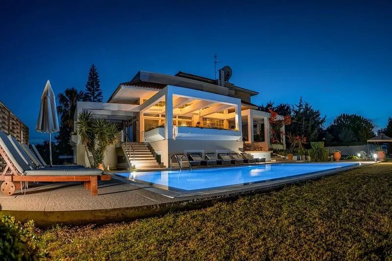 Rhodes Town, Luxurious 4 bedroom villa, private swimming pool, 10 persons