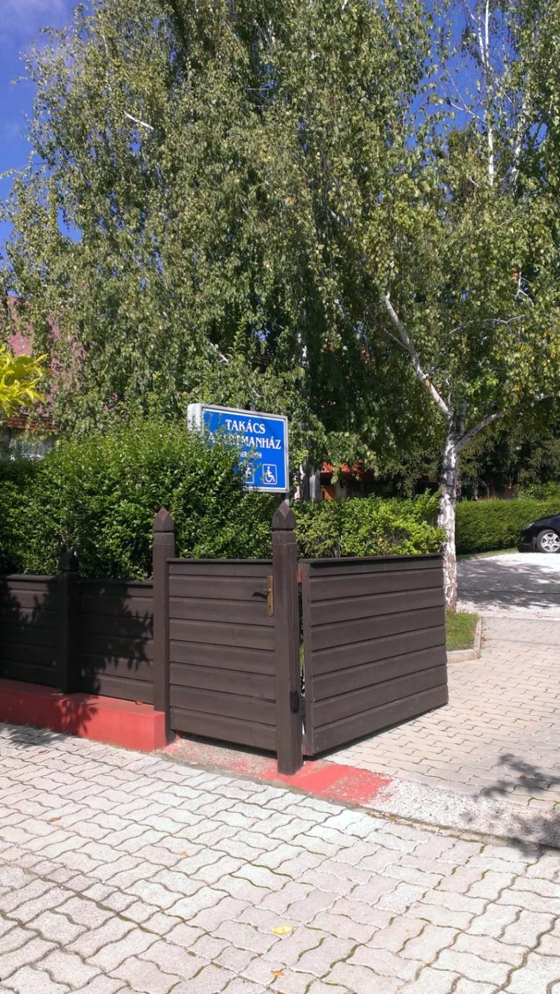 Takacs Apartmenthouse