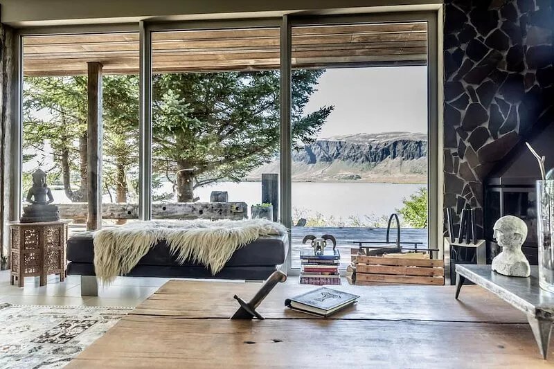 Lakefront Luxury Villa - Modern - Infinity hot tub and panorama sauna