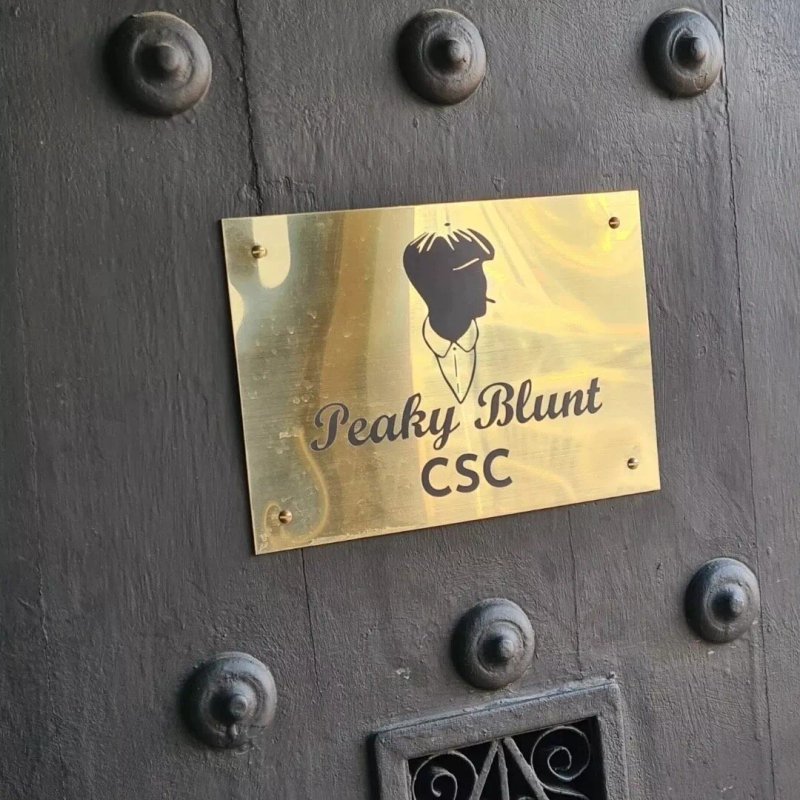 Weed Social Club Peaky Blunt Marbella