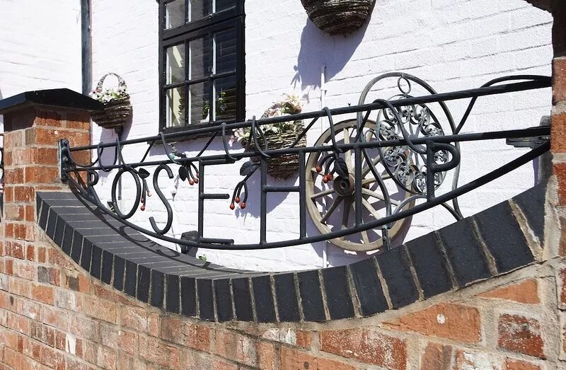 Pretty Period  Cottage in small Market town of  Bingham, Nottingham area