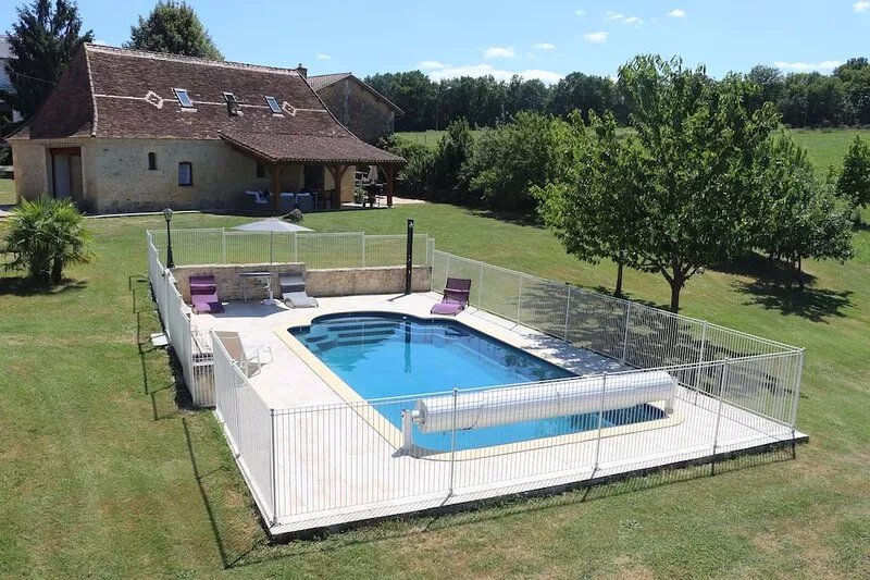 Perigourdine of character with private swimming pool