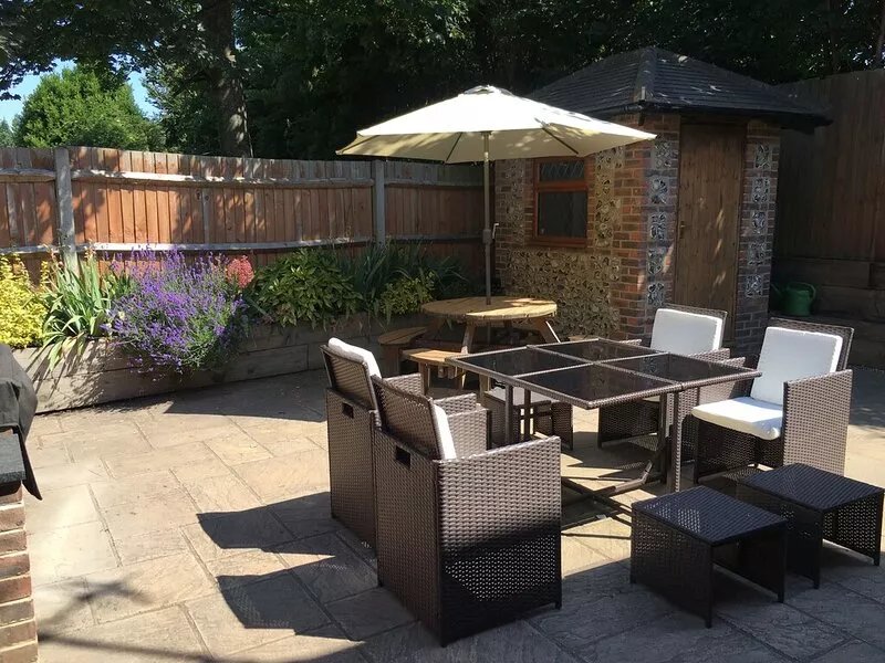 3 Bedroom Cottage With Garden And Off Road Parking