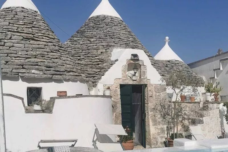 ORIGINAL TRULLI WITH MINI POOL