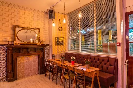 Simmons Bar | Tower Bridge