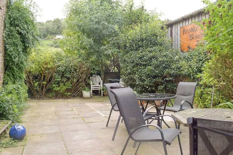 A large property set in the beautiful Herefordshire countryside, ideal for