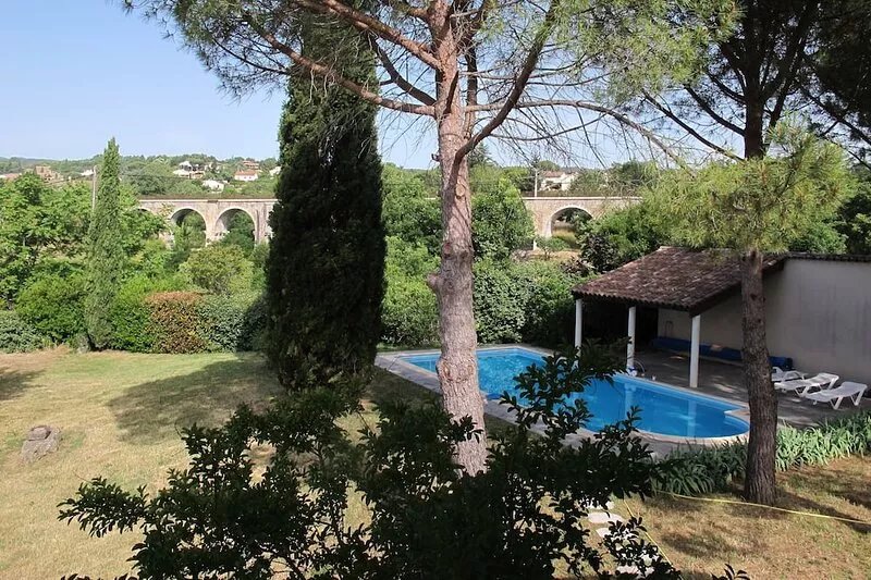 4 stars - Large, quiet property, air-conditioned villa, private heated pool