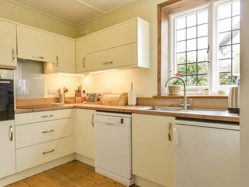 THE OLD FORGE, family friendly, with a garden in Ilsington