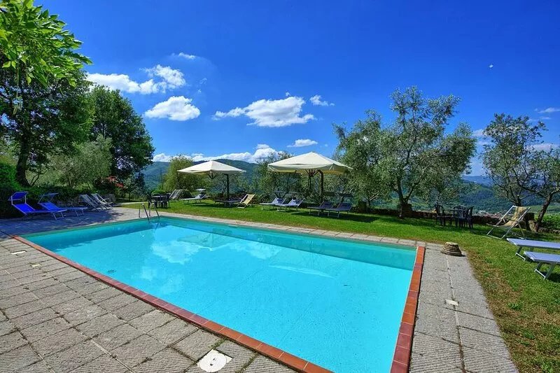 Apartment in San Polo In Chianti with 1 bedrooms sleeps 3