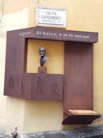 Statua di Busto di Toto