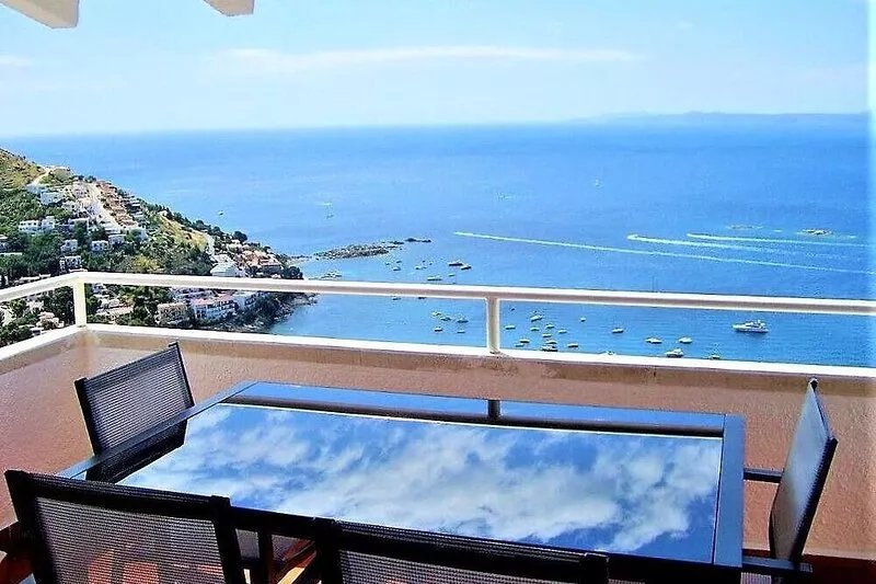 PANORAMIC VIEW TO CANYELLES PETITES WITH PARKING AND COMMUNAL POOL.
