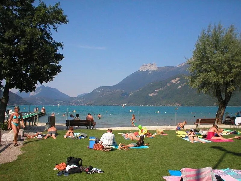 Résidence les Gentianes, Lac d'Annecy - popular with Paragliders and Cyclists