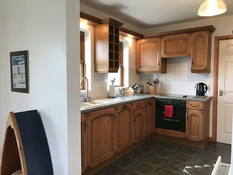 Lakeside Cottage In Kesh with panoramic views over Lough Erne,