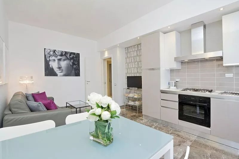 Apartment consisting of three luxury suites close to the Vatican City