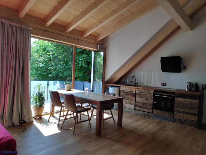 Ferienwohnungen und Zimmer in Reutlingen-Gonningen