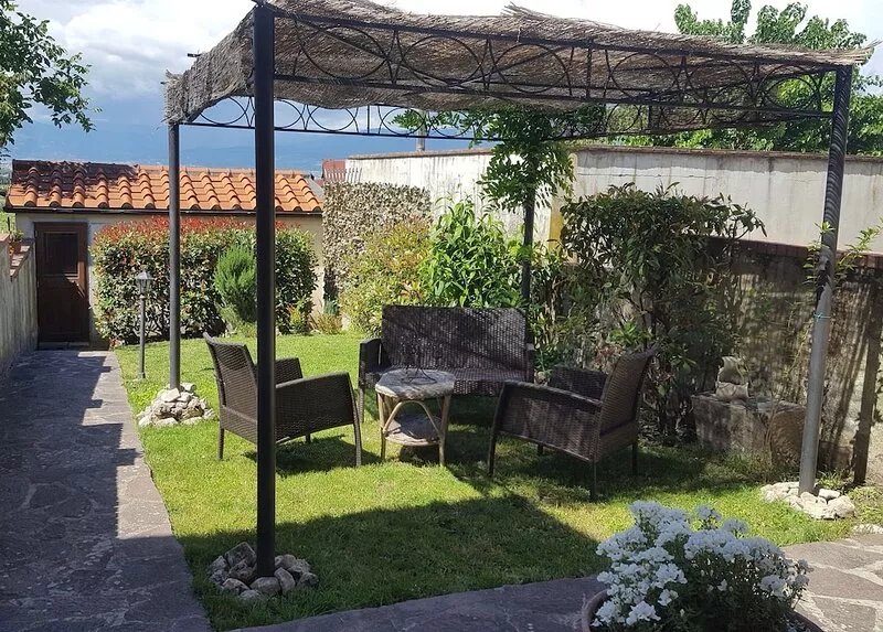 Casa Leonardo in the Tuscan countryside near Florence Prato and Pistoia