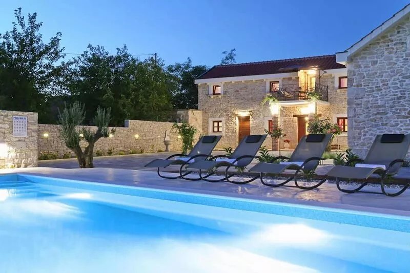 Villa Tereza - Four Bedroom Villa, Sleeps 10
