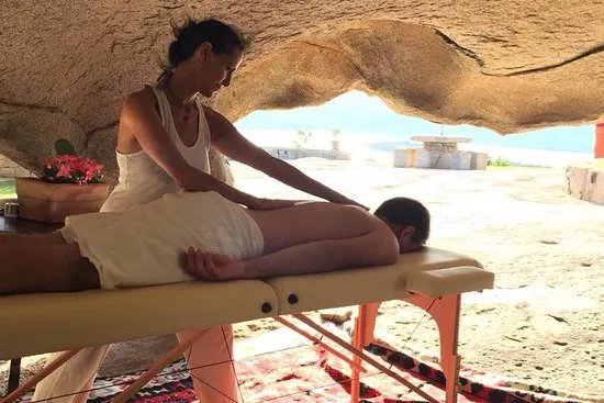 Trattamenti Ayurvedici e Lezioni di Yoga/Stretching