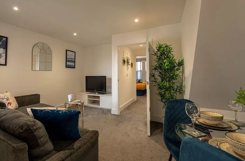 ★5 MINS TO CENTRAL ★COSY 1 BED ★FREE PARKING