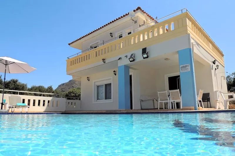 Lovely villa with 40m2 pool with Roman steps and panoramic sea views