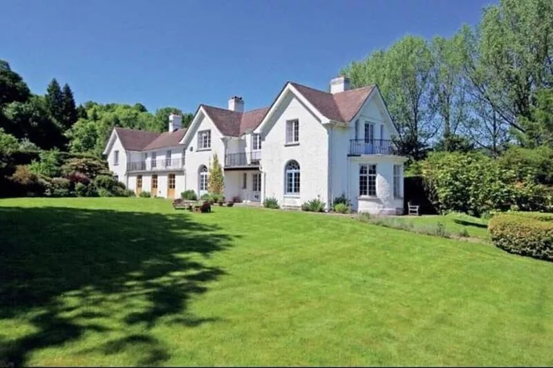 A Large Country House, perfect for friends & family gatherings.