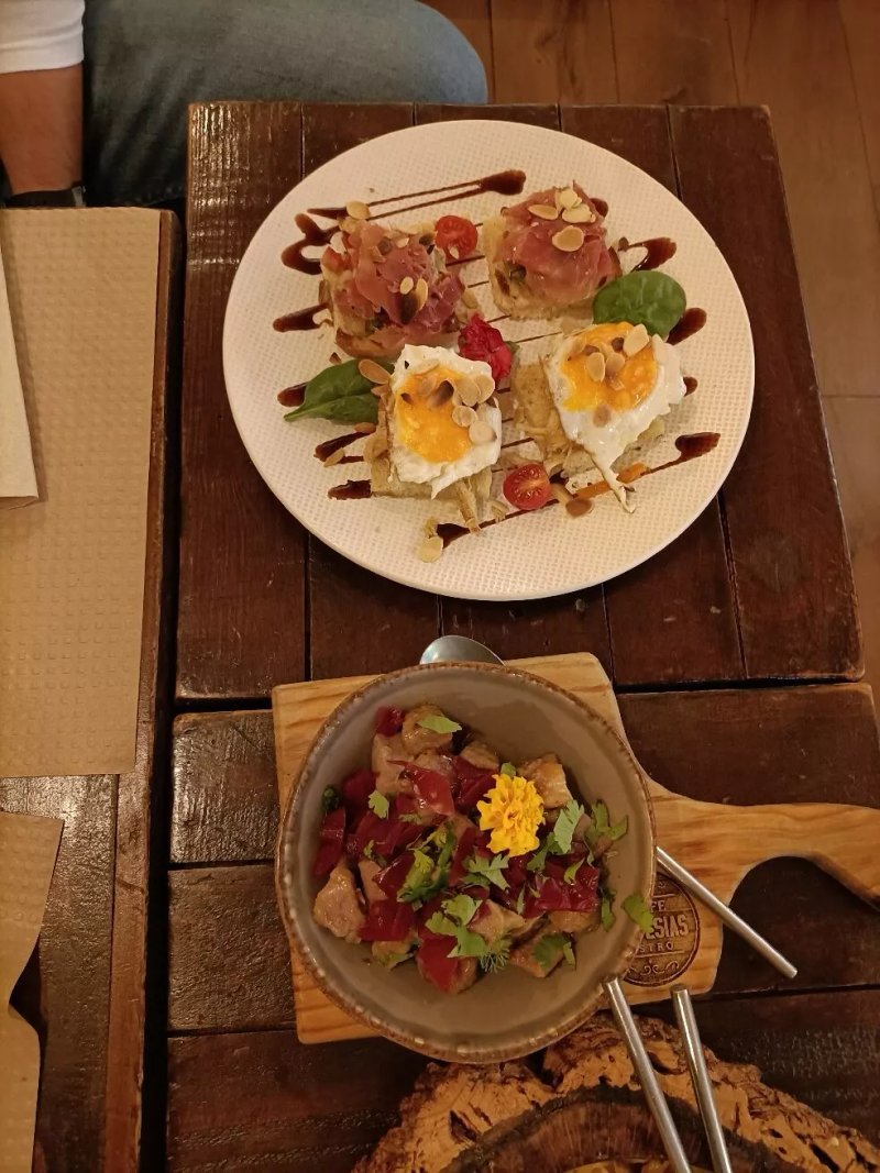 Cortesias Caffe Bistro
