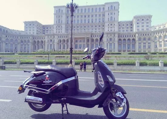 Paperino Scooter Rental