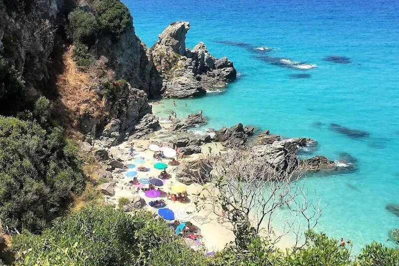 New 4 bed villa in Zambrone - Spectacular 180 degree panoramic sea views.