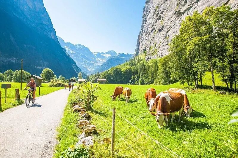 Relax in the valley of 72 waterfalls, in the heart of the Jungfrau region