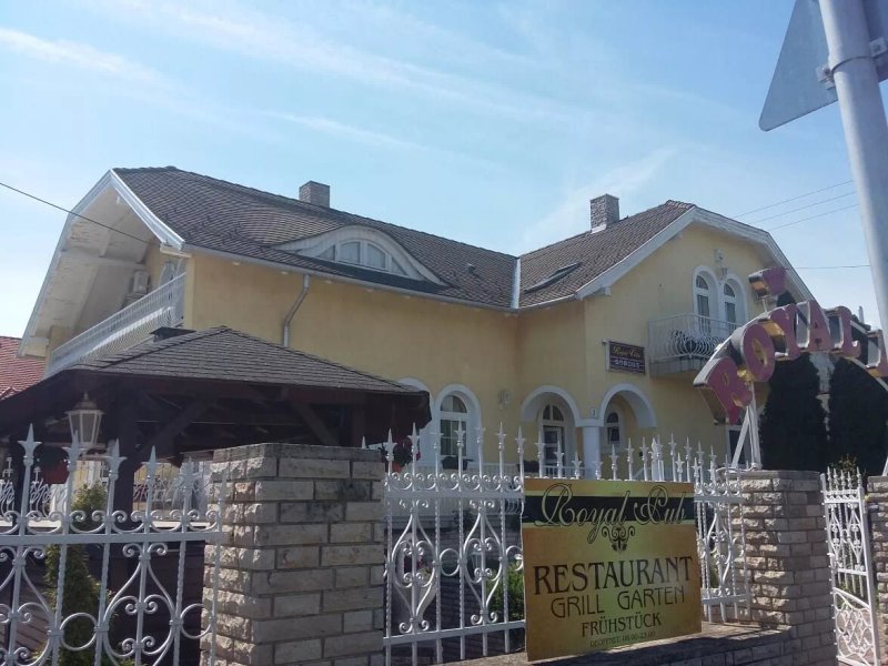 Royal Villa