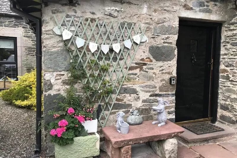 5 Star Holiday Let Located In Historic Luss