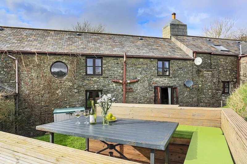 3 bedroom accommodation in Horndon