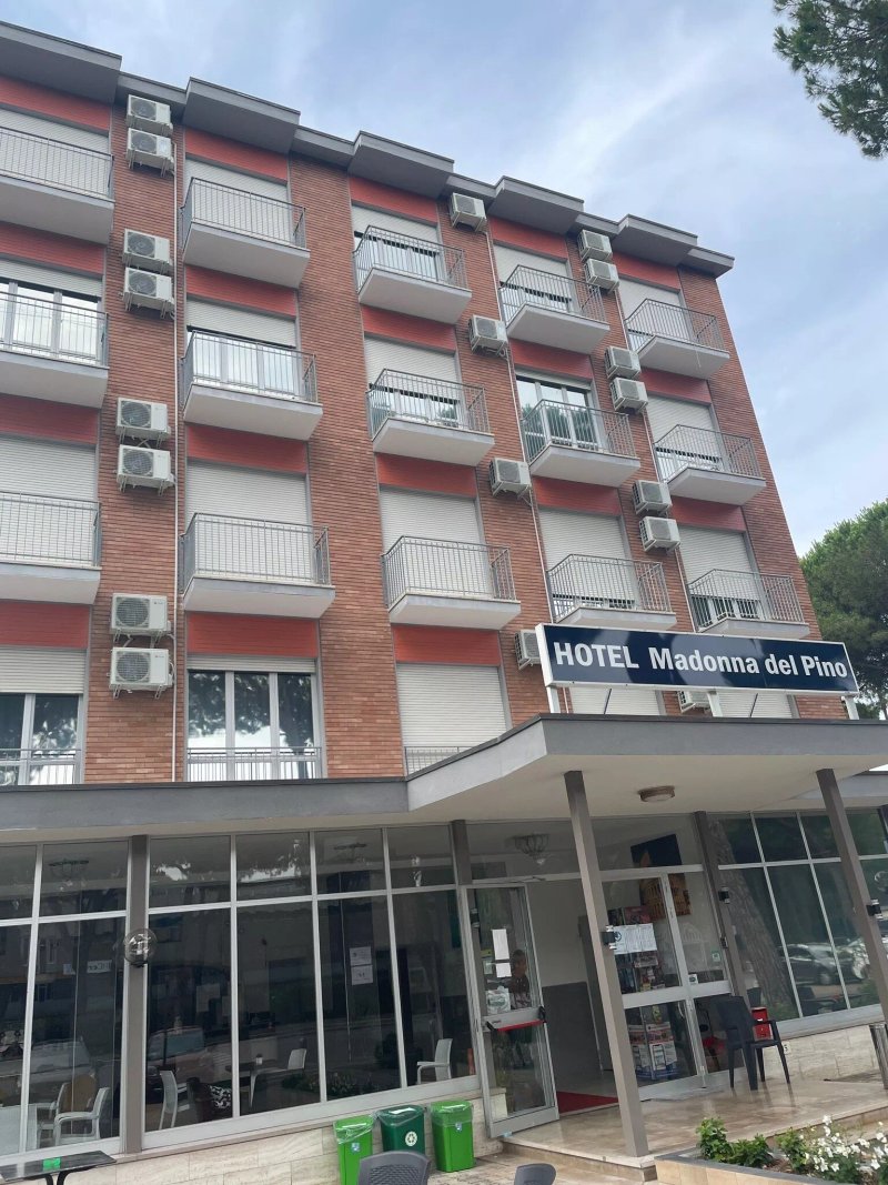 Hotel Madonna Del Pino