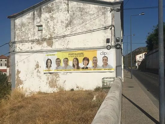 Edificio sede do Sindicato dos Operarios Corticeiros