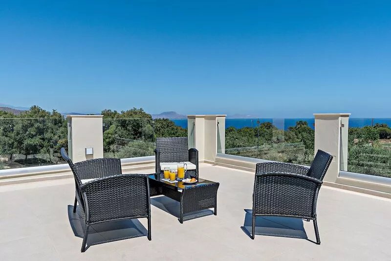 Chloe,New Luxurious modern villa, private big pool, picturesque surroundings